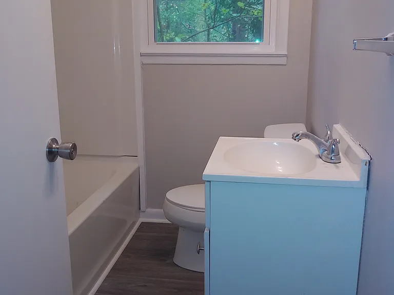 2371 Brackett St SW — Photo 3
