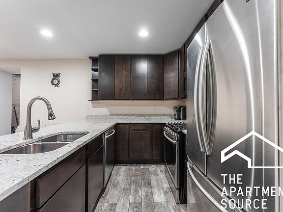 3rd image of 3020 W Fullerton Ave #G