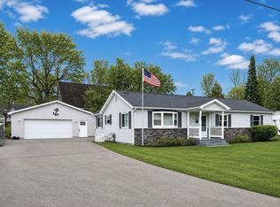 109 Flora Ave, Houghton Lake, MI 48629