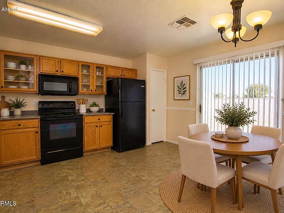 5th image of 585 W JARDIN Loop