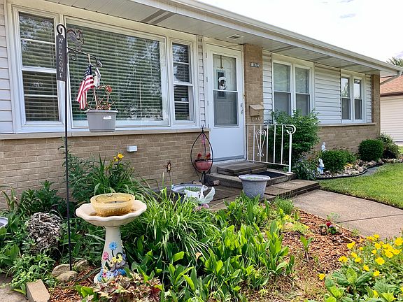 2nd image of 16725 Odell Ave