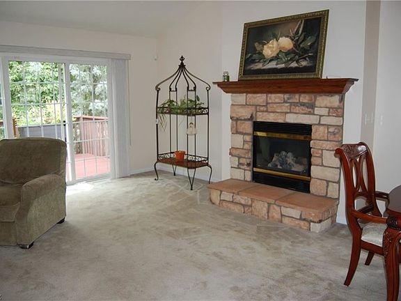5th image of 401 Oakhill Ter