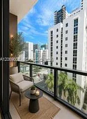 229 SW 9th St