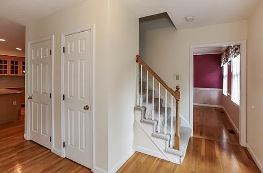 4th image of 10 Hemlock Ln