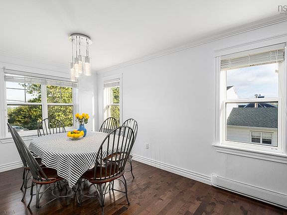 3rd image of 52 A Mountain Rd