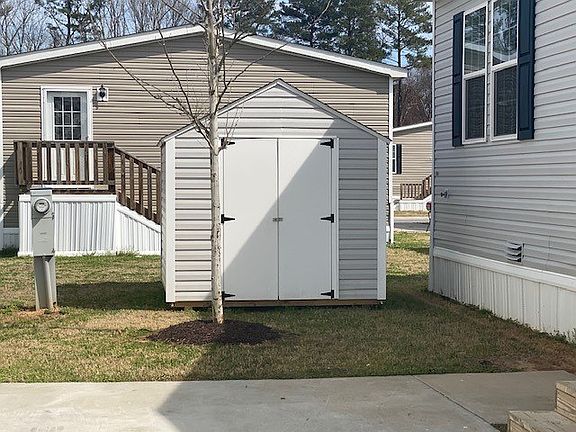 2nd image of 10 Sweetwater Way #243