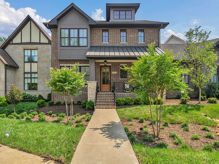 4411 Westlawn Dr — Photo 4