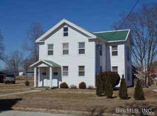 305 W Wood St, Hillsboro, IL 62049