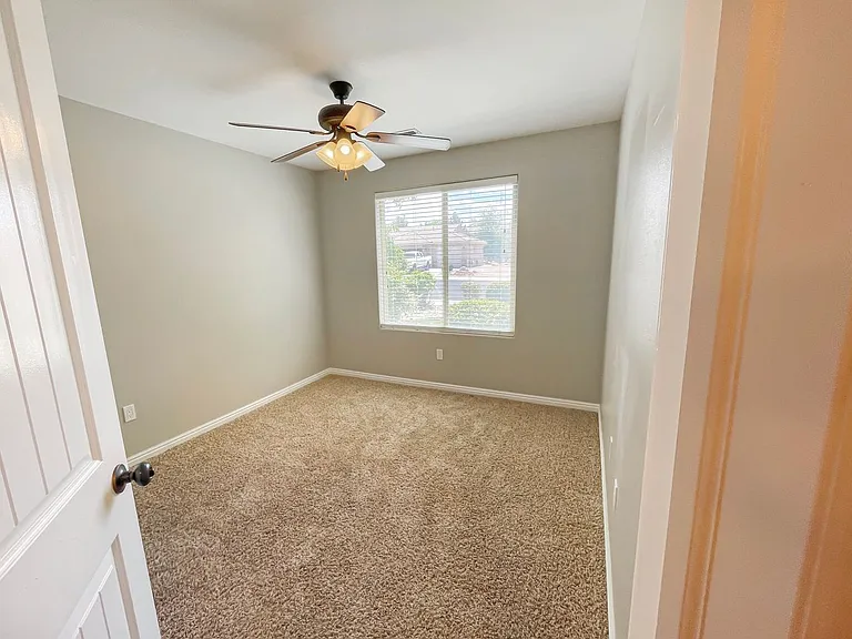 1228 W 200 N — Photo 14