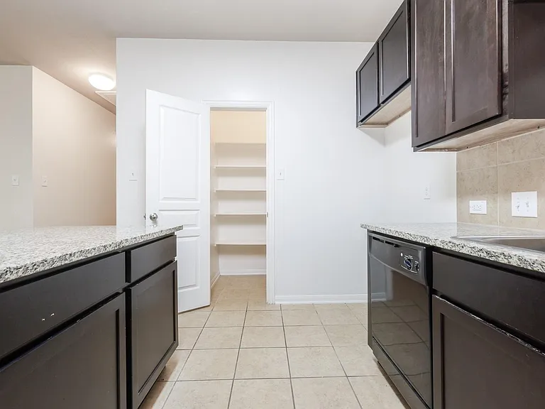 8114 Malago Point Dr — Photo 8