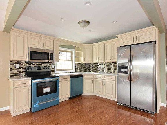 2nd image of 116-29 190th St