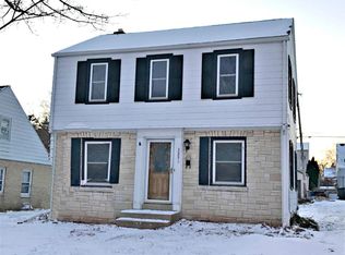 3251 S 43rd St, Greenfield, WI 53219