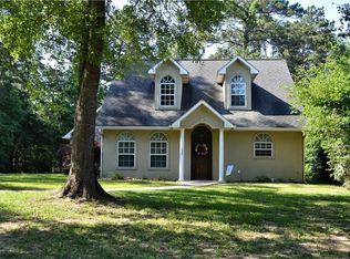 1009 Edgewood Dr, Pineville, LA 71360