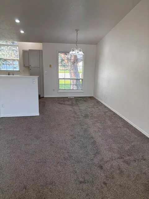 3 bed, 1450 sqft, $2,200 — Photo 4
