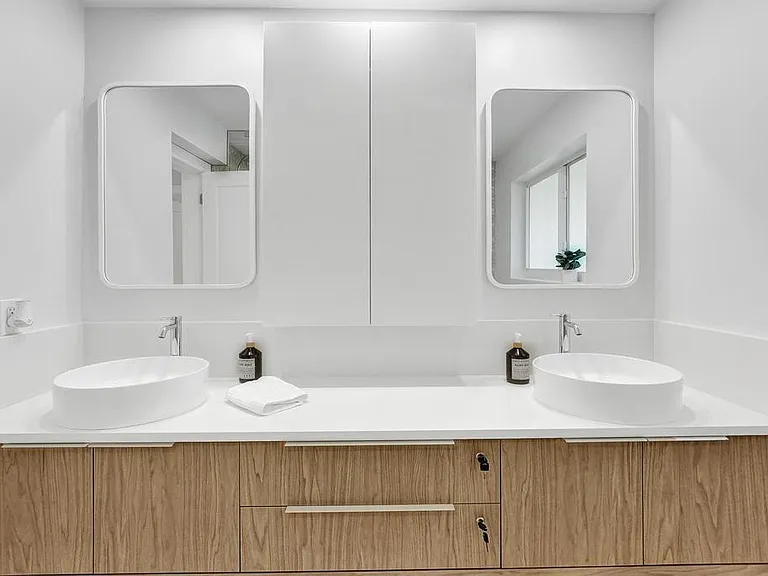 5581 NE 31st Ave — Photo 36
