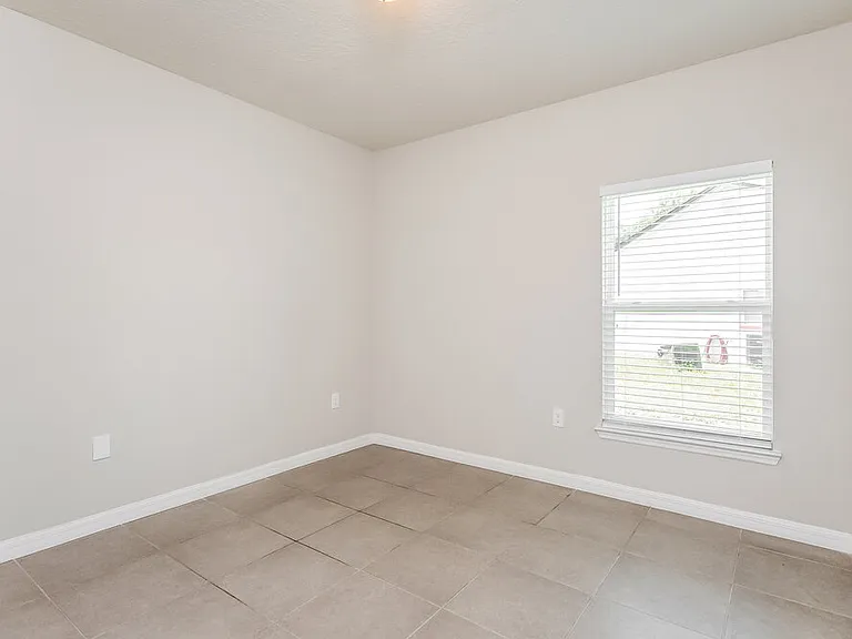 1013 Coatbridge Dr — Photo 13