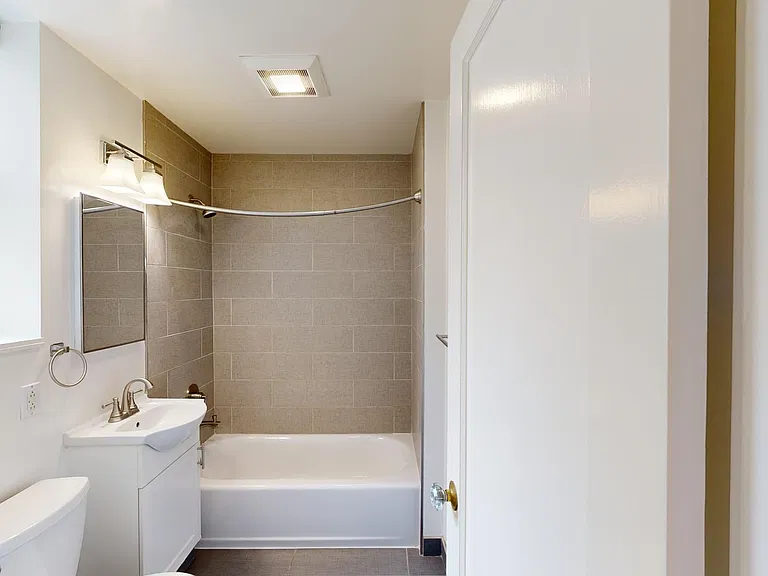 1840 Clay Street — Photo 16