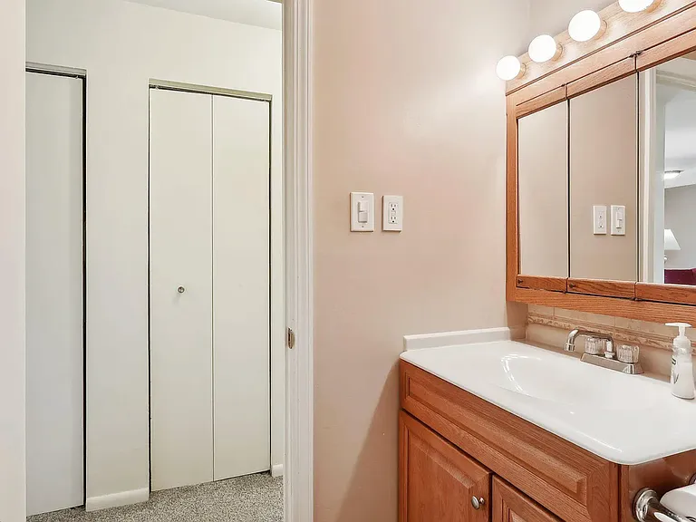 11 Knollwood Dr — Photo 15