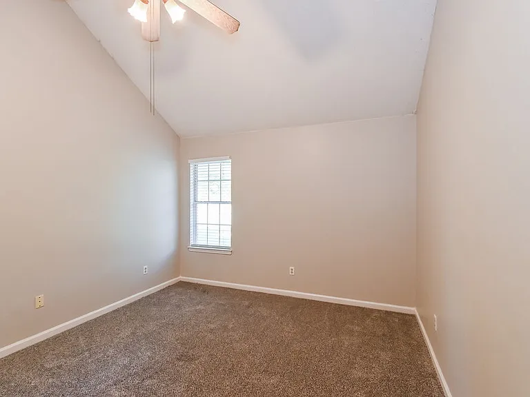 7605 Caitlynn Cir W — Photo 10