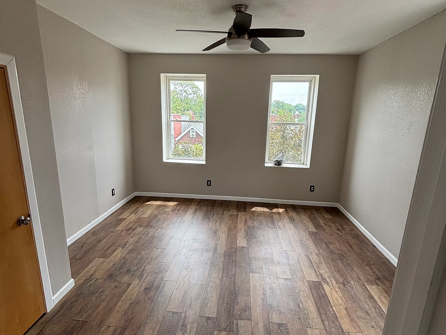 1 bed, 900 sqft, $950 — Photo 3