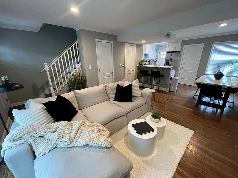 4452 Washington St — Photo 23