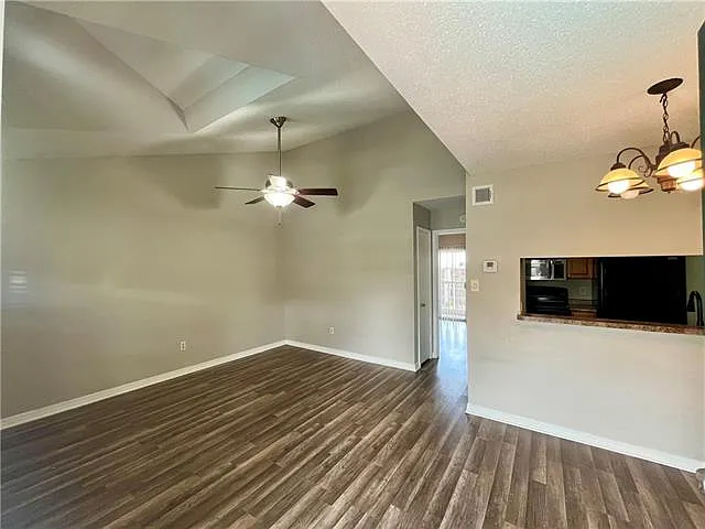 2330 Edenborn Ave #319 — Photo 3