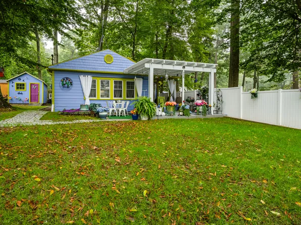 5439 Marquette Dr, Coloma, MI 49038