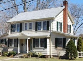 286 Nehoiden St, Needham, MA 02492