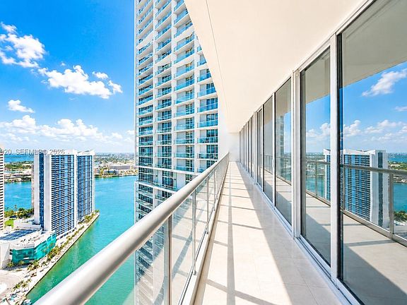 2nd image of 475 Brickell Ave APT 4315