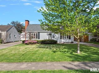 2328 S Pasfield St, Springfield, IL 62704