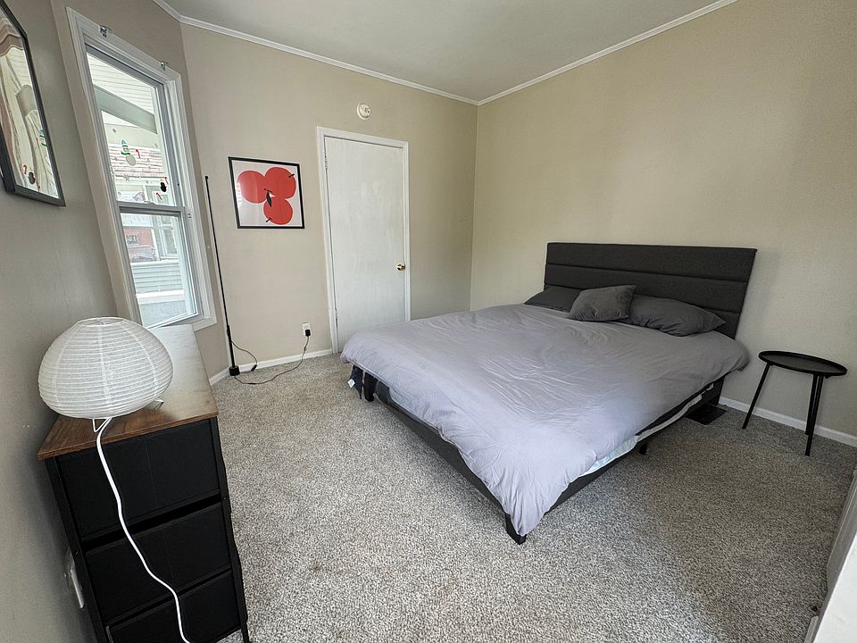1st image of 111 Sweet St NE Room 1