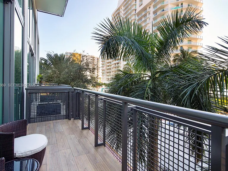 6000 Collins Ave #346 — Photo 5