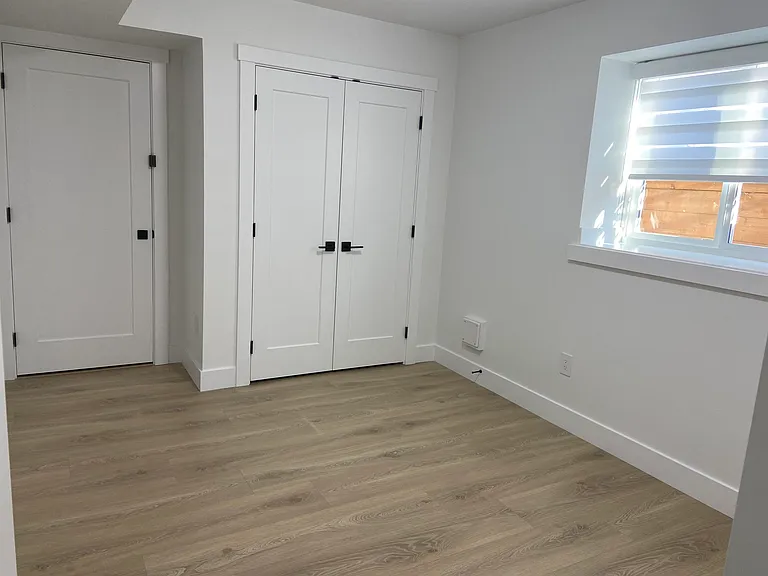 16794 20a Ave #BASEMENT — Photo 9