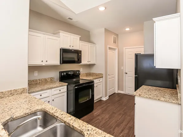 6502 Jerimoth Dr, Charlotte, NC 28215