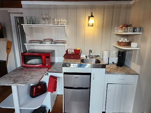 3 Odessa Ave #8 — Photo 6