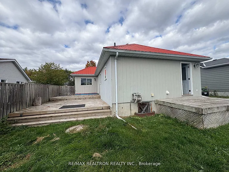 219 Southview Rd — Photo 17