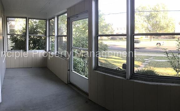 2nd image of 902 E Forrest Hill Ave