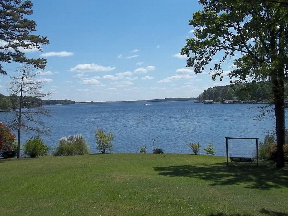 1st image of 126 Oaktree Dr