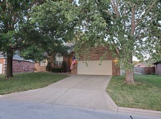 508 Chapel Hill Ct, Nixa, MO 65714