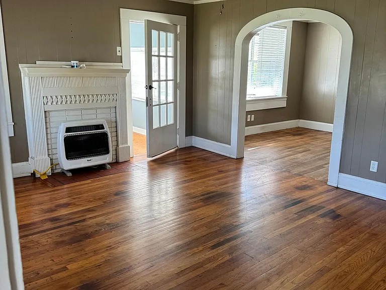 3410 Forrest Ave — Photo 2