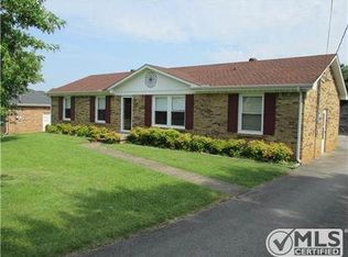 919 Kenwood Dr, Clarksville, TN 37043
