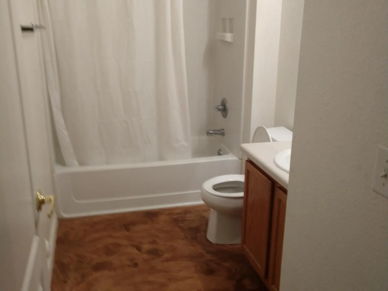 3 bed, 1295 sqft, $1,750 — Photo 4