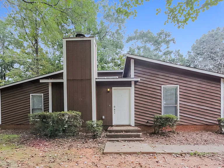 5128 Glenview Ct — Photo 2
