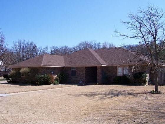 1st image of 413 Country Meadow Dr