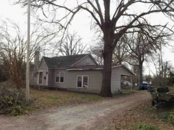 706 Bowles St, Belzoni, MS 39038