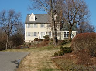 19 Julia Connors Dr, Burlington, MA 01803