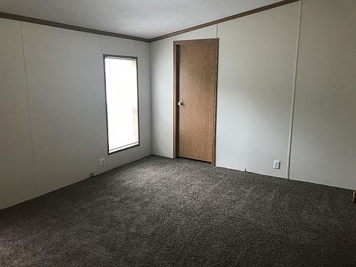 4th image of 524 Continental Cir