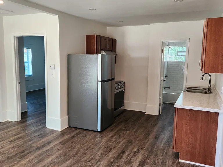 1 Evelyn Ave #1 — Photo 3