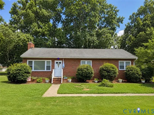 1470 E Euclid Blvd, West Point, VA 23181