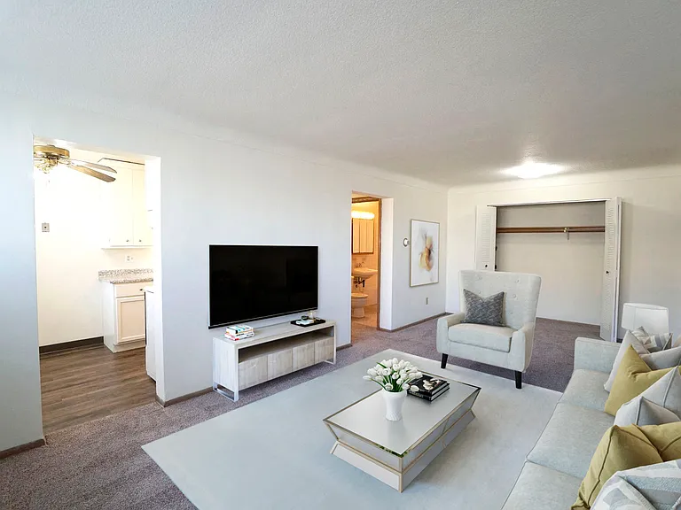 English Conway Place — Photo 38
